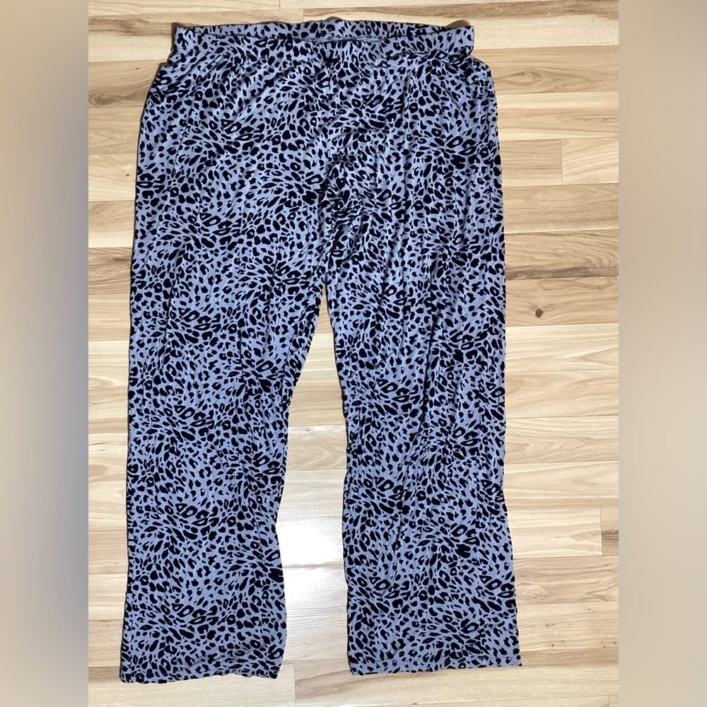 Apt. 9 Intimates Gray and Black Cheetah Print PJ Pants Size XL